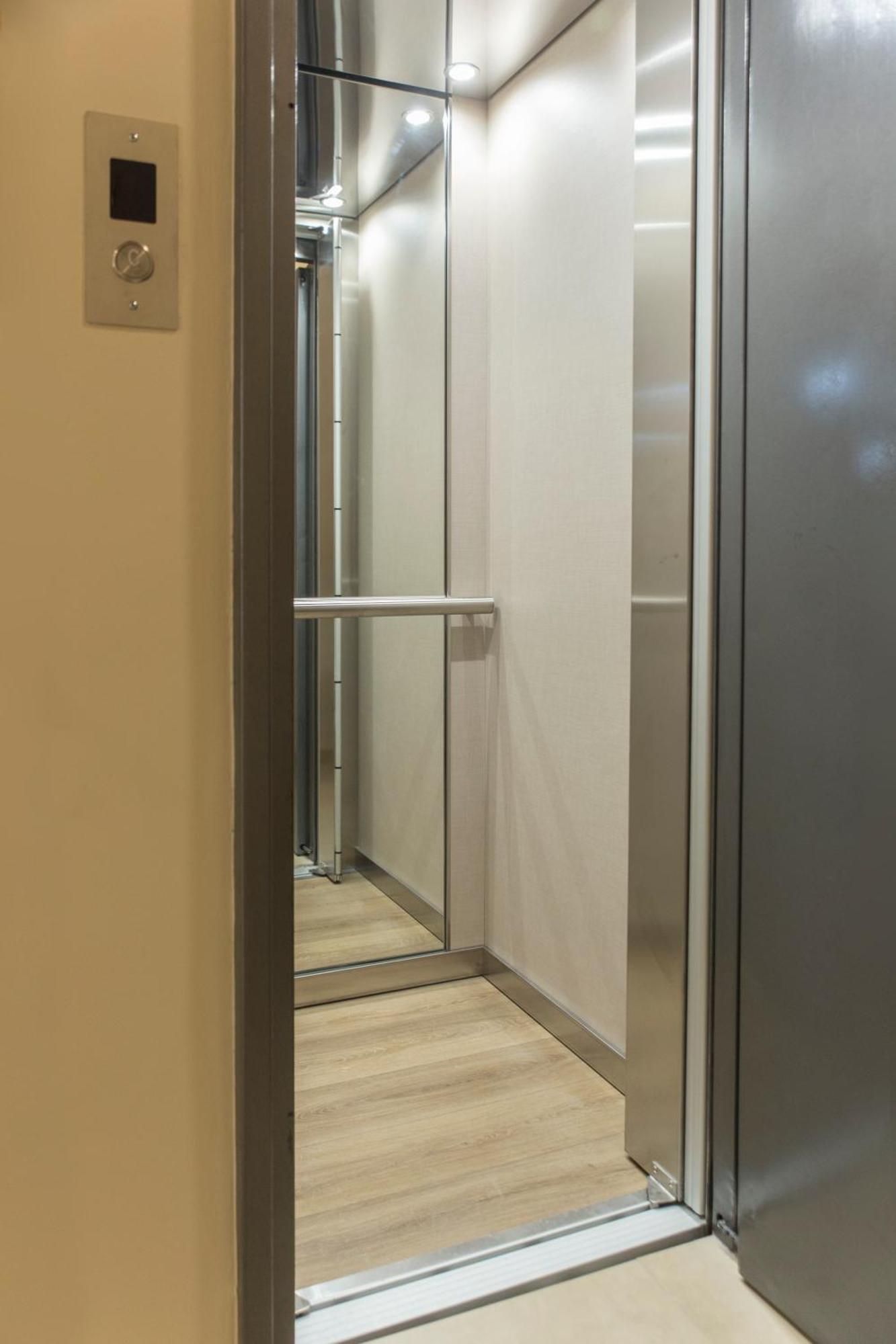אתונה Living Stone Condo Hotel מראה חיצוני תמונה